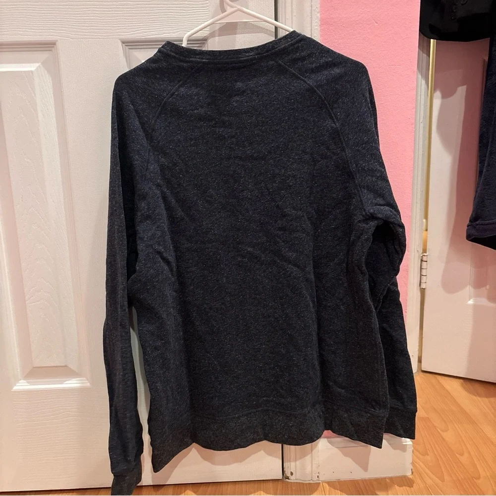 Eddie Bauer Men's Navy Crewneck Sweater - Picture 6 of 6